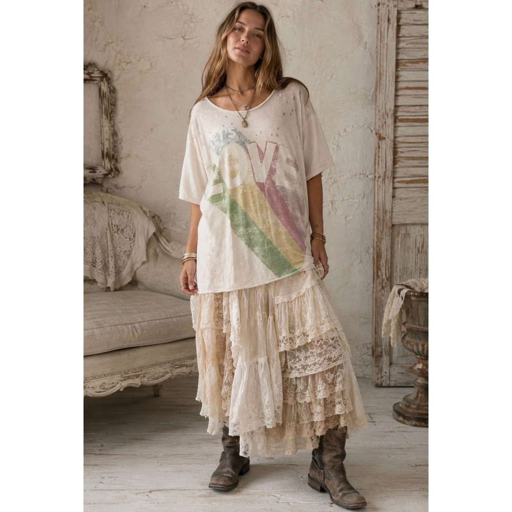 219-Magnolia Pearl "Let's Love" boyfriend tee,
